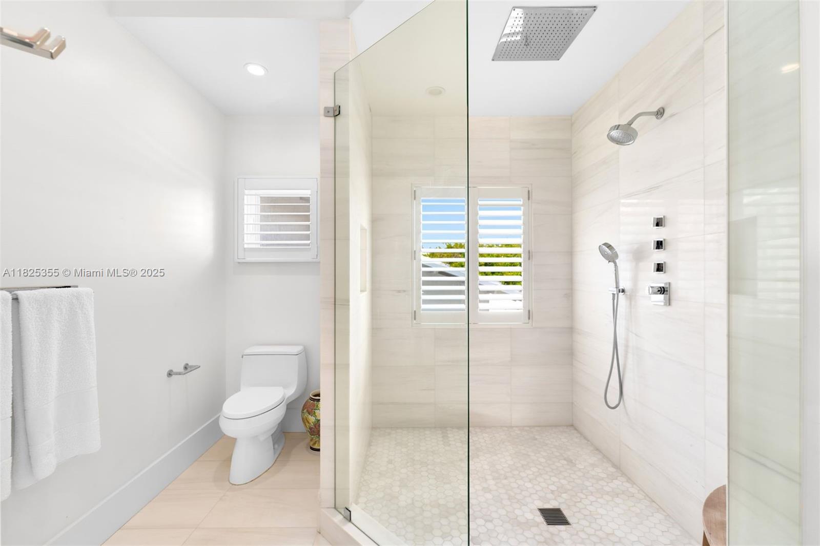 G B VILLAS - Residential Lease