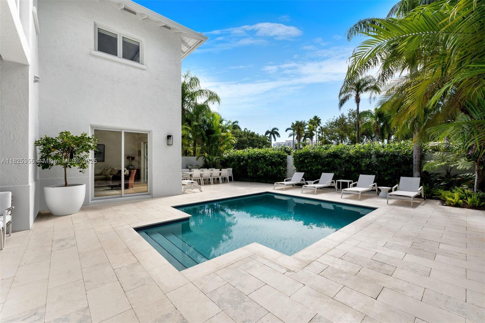 G B VILLAS - Residential Lease