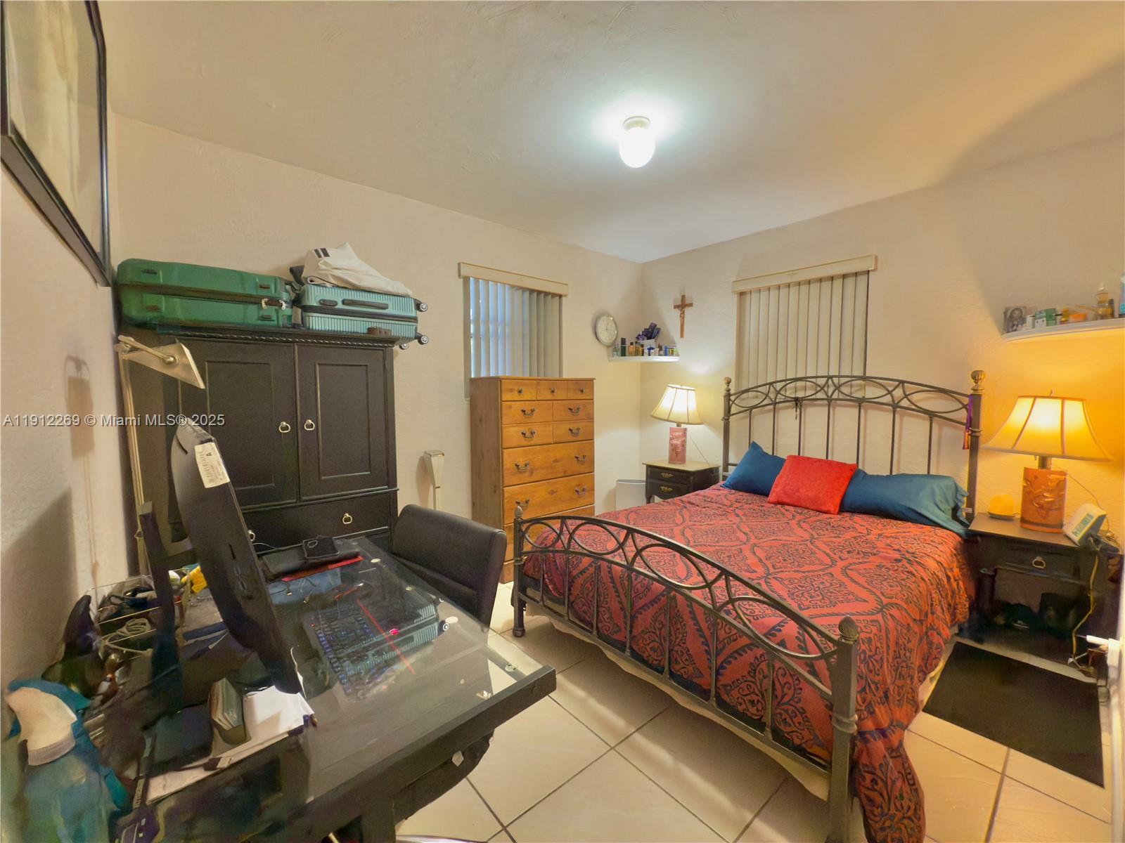 HOLLYWOOD BEACH HEIGHTS S - Residential