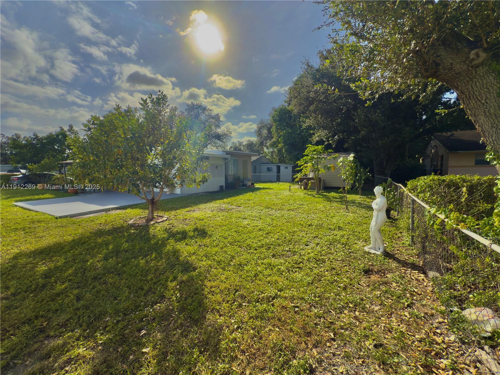 HOLLYWOOD BEACH HEIGHTS S - Residential