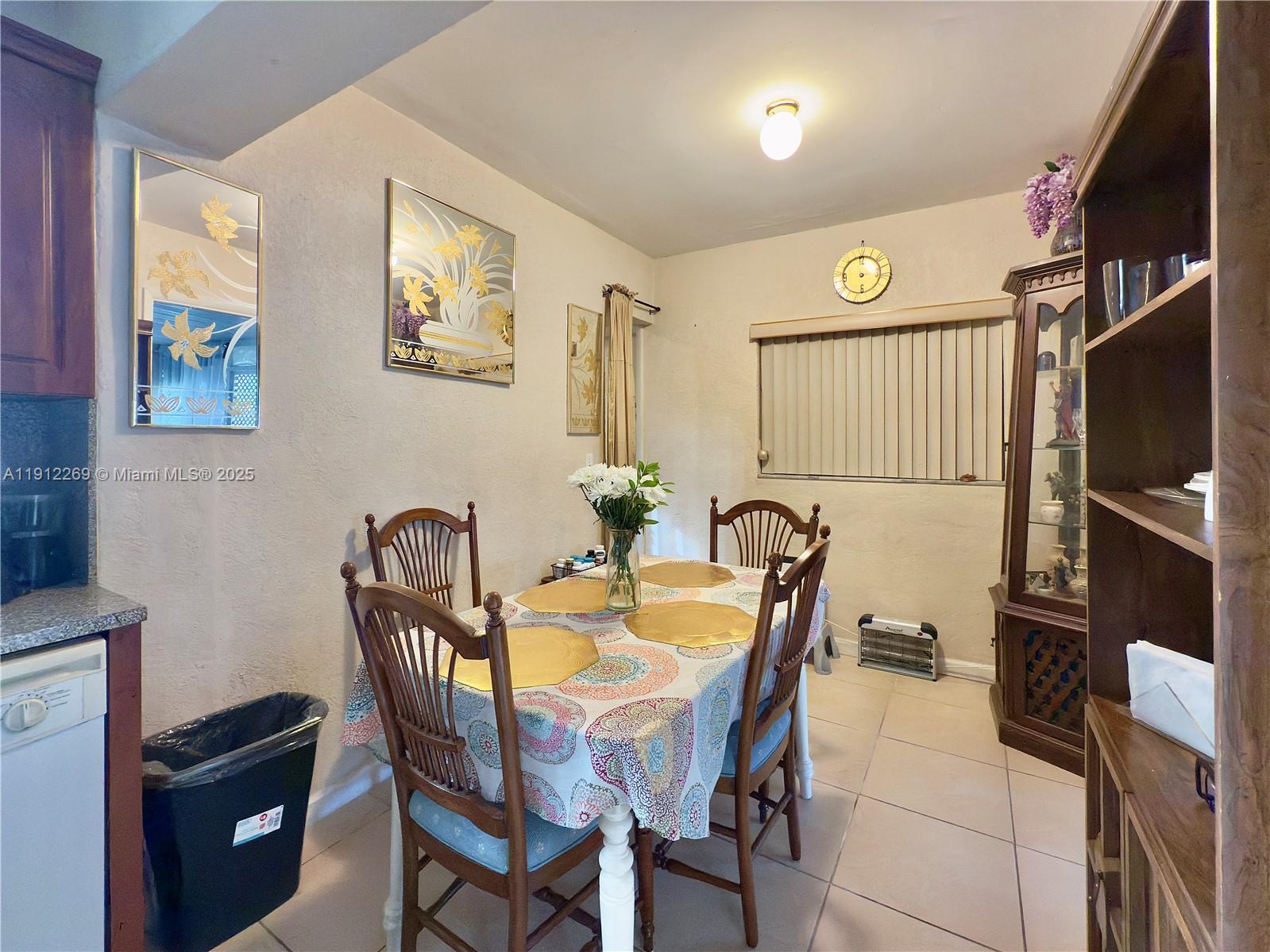 HOLLYWOOD BEACH HEIGHTS S - Residential