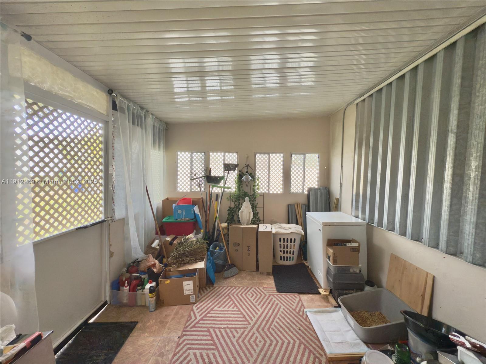 HOLLYWOOD BEACH HEIGHTS S - Residential