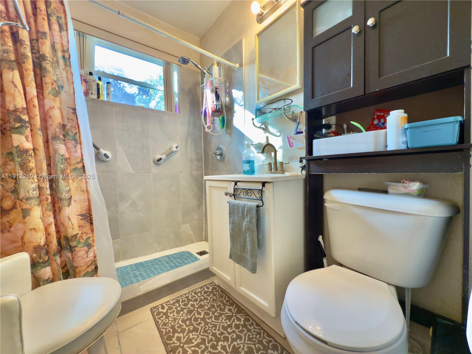 HOLLYWOOD BEACH HEIGHTS S - Residential