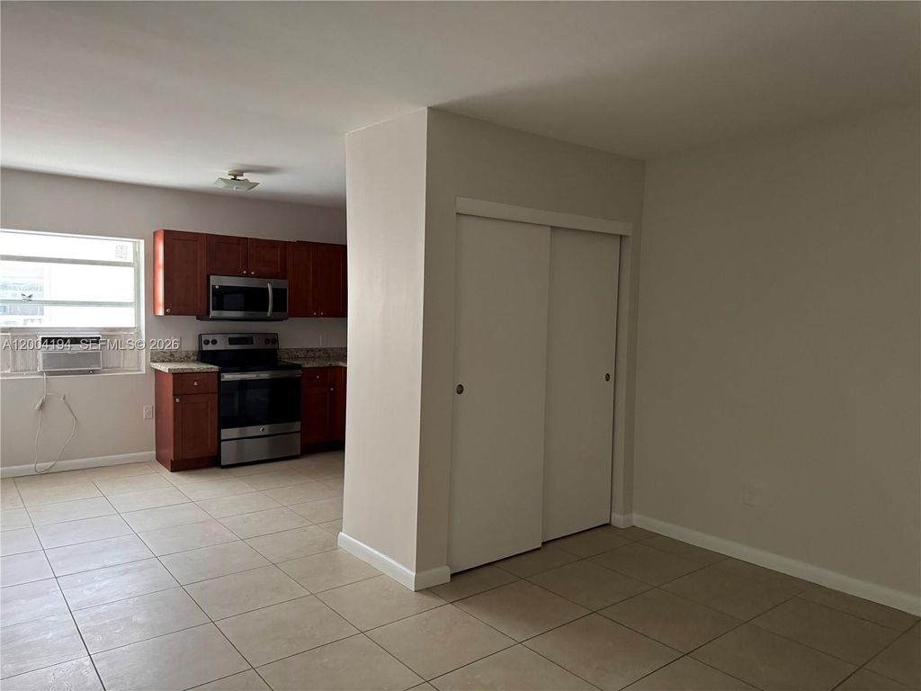 Photo of 2060 Hollywood Blvd #2, Hollywood, FL 33020 (MLS # A12004194)