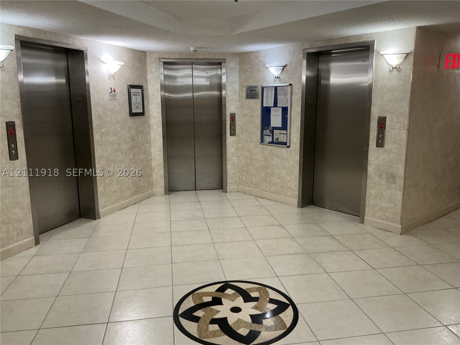 1400 Saint Charles Pl PH20