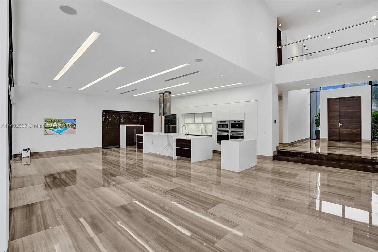 GOLDEN ISLES ESTATES FIRS - Residential