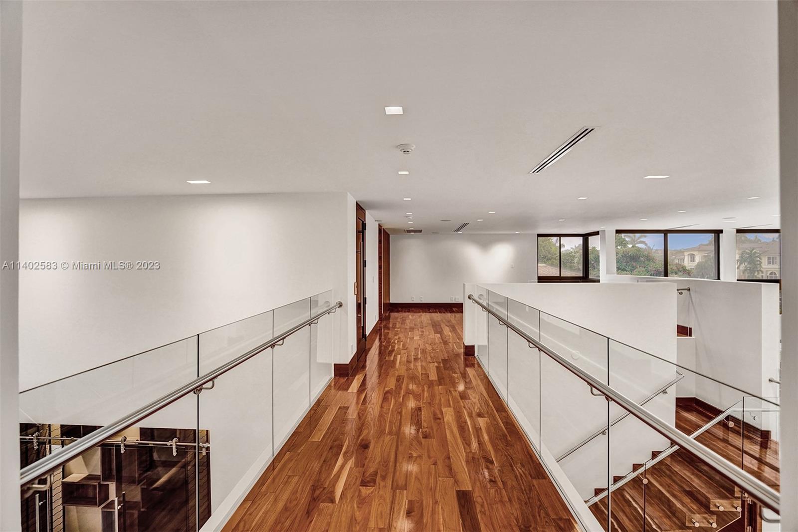 GOLDEN ISLES ESTATES FIRS - Residential