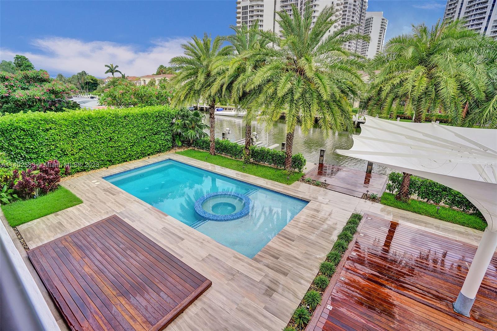 GOLDEN ISLES ESTATES FIRS - Residential