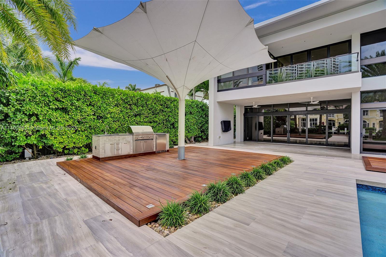 GOLDEN ISLES ESTATES FIRS - Residential