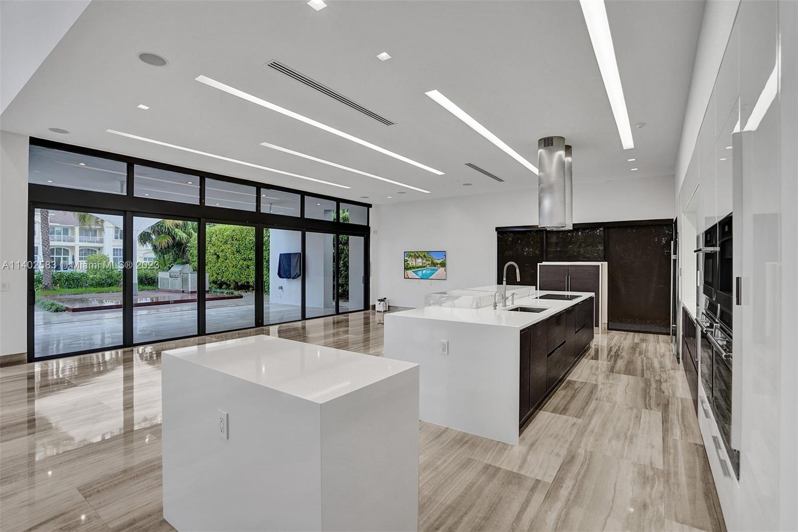 GOLDEN ISLES ESTATES FIRS - Residential