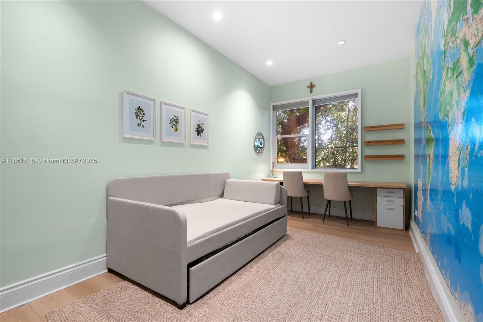 ISLAND HOUSE APT INC - CO - Residential