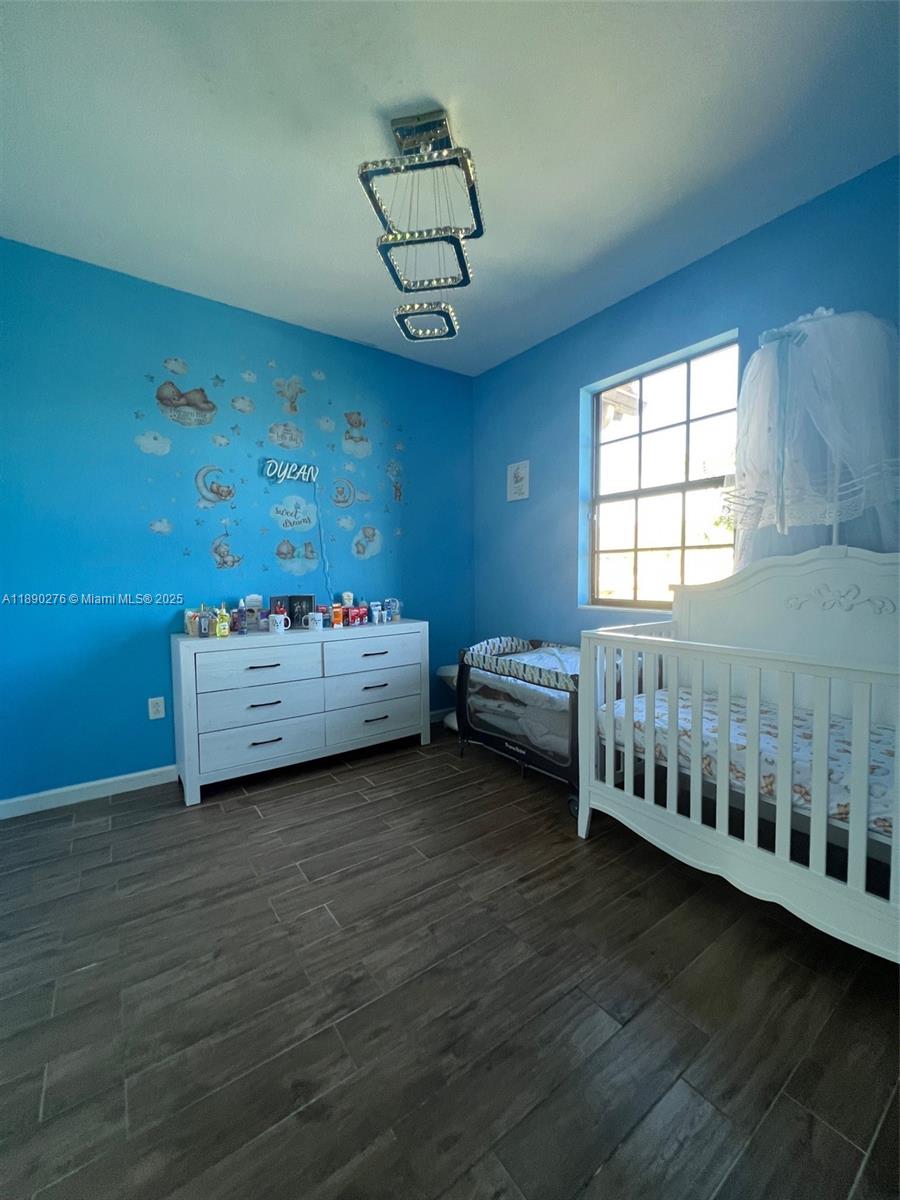 BAYWINDS OF GALAPAGOS FIR - Residential
