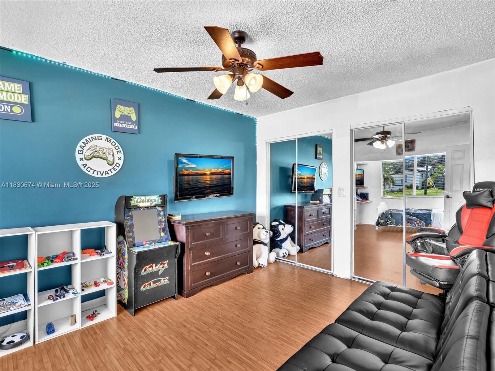 BOULEVARD HEIGHTS SECTION - Residential