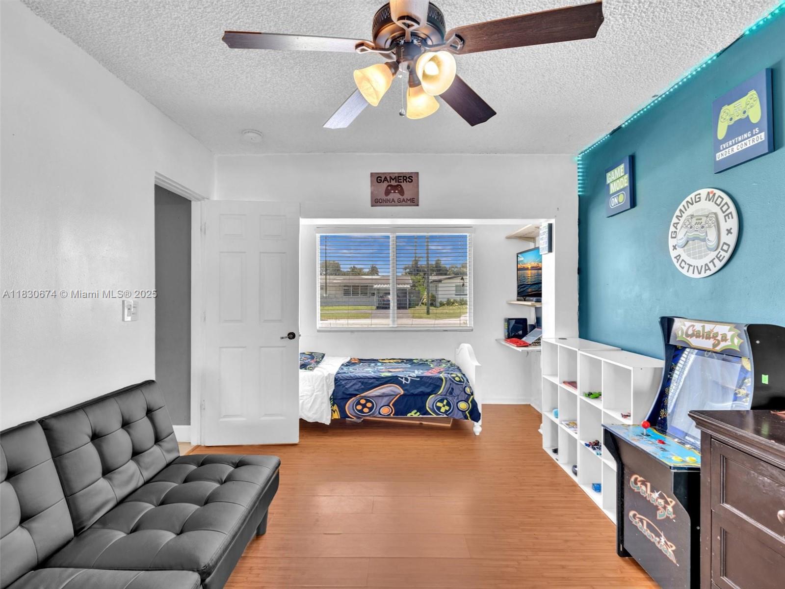 BOULEVARD HEIGHTS SECTION - Residential