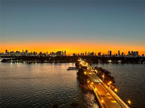 Photo of 3 Island Ave #10D, Miami Beach, FL 33139 (MLS # A11877416)