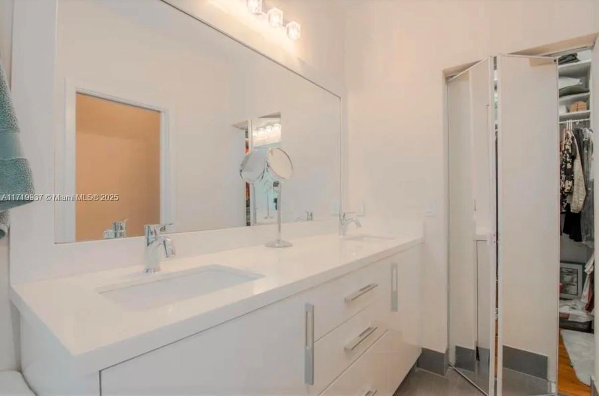 WEST LAKE VILLAGE PLAT - Residential