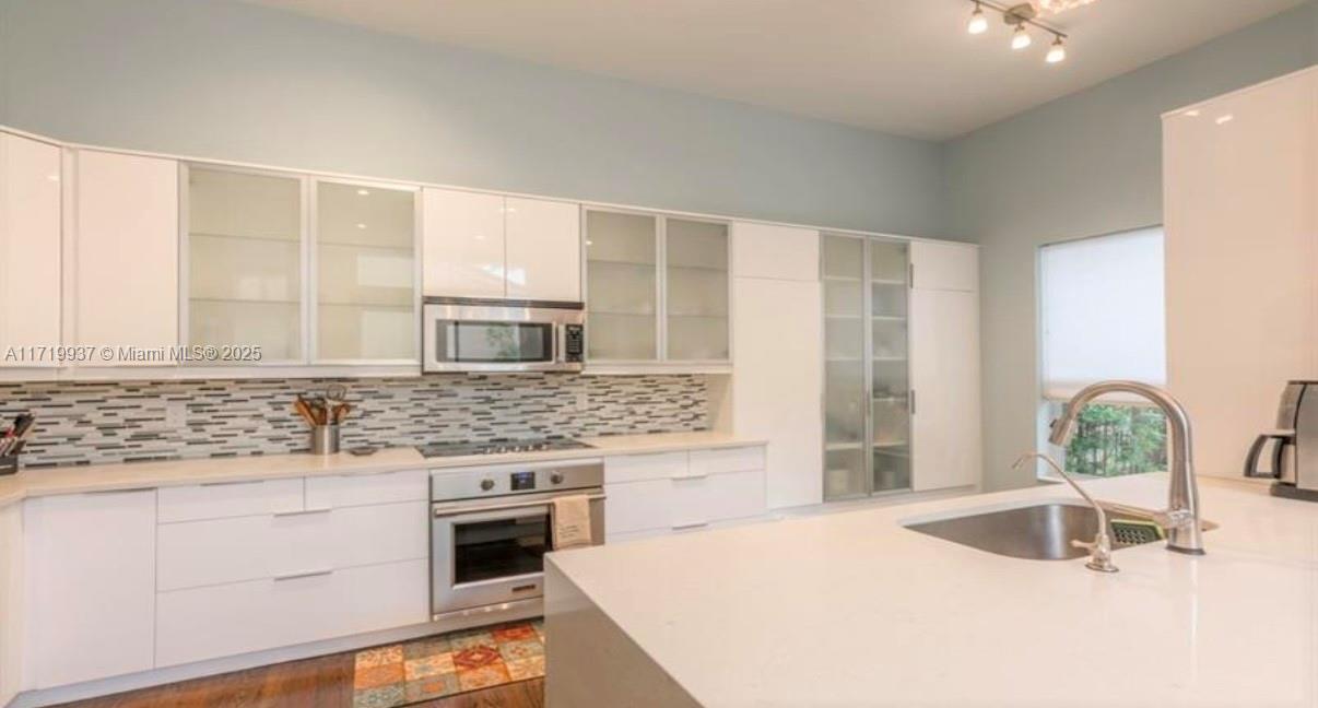 WEST LAKE VILLAGE PLAT - Residential