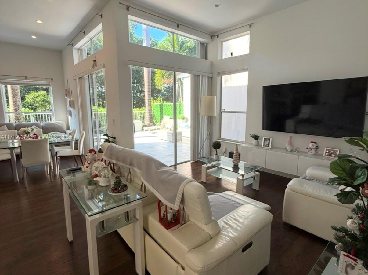 WEST LAKE VILLAGE PLAT - Residential