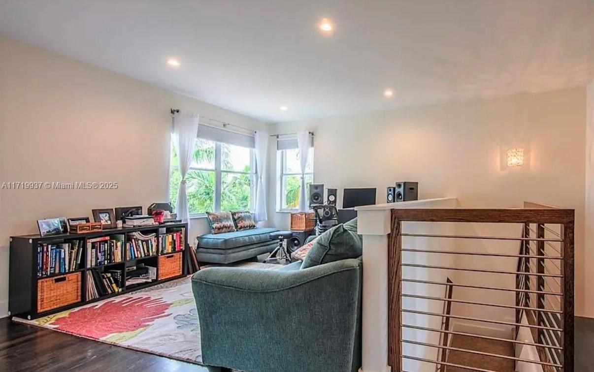 WEST LAKE VILLAGE PLAT - Residential