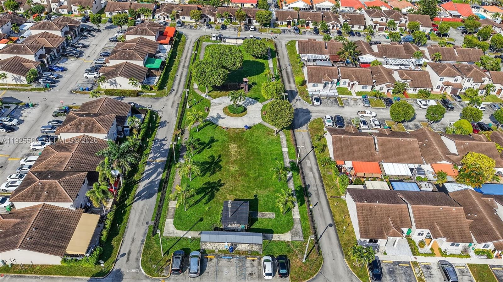 IBIS VILLA AT MIAMI GARDE - Residential