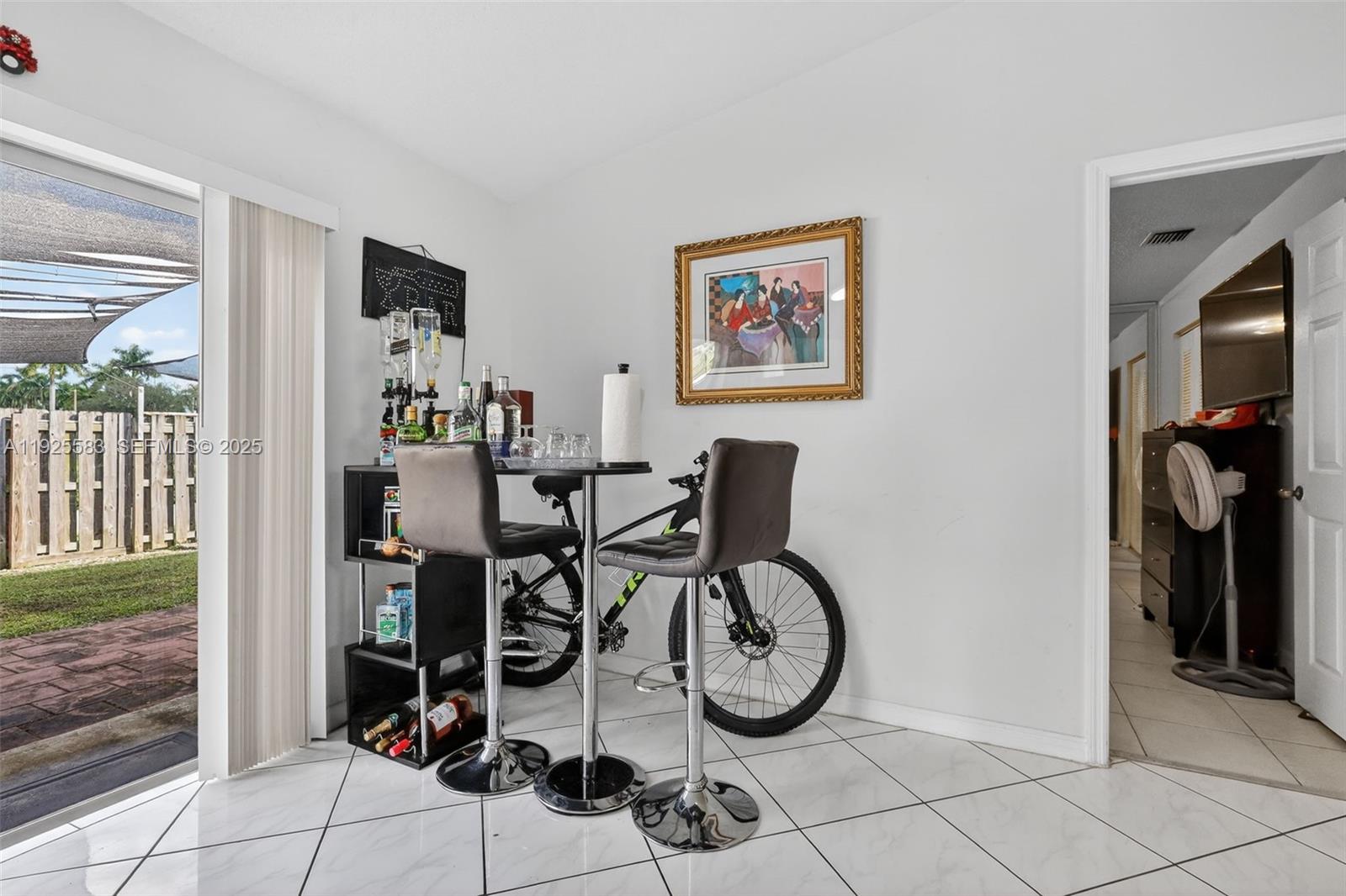 IBIS VILLA AT MIAMI GARDE - Residential