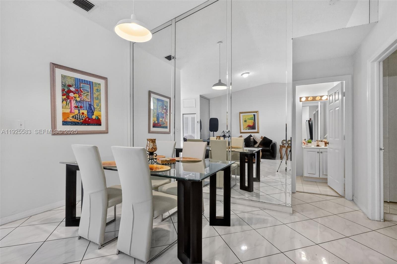 IBIS VILLA AT MIAMI GARDE - Residential