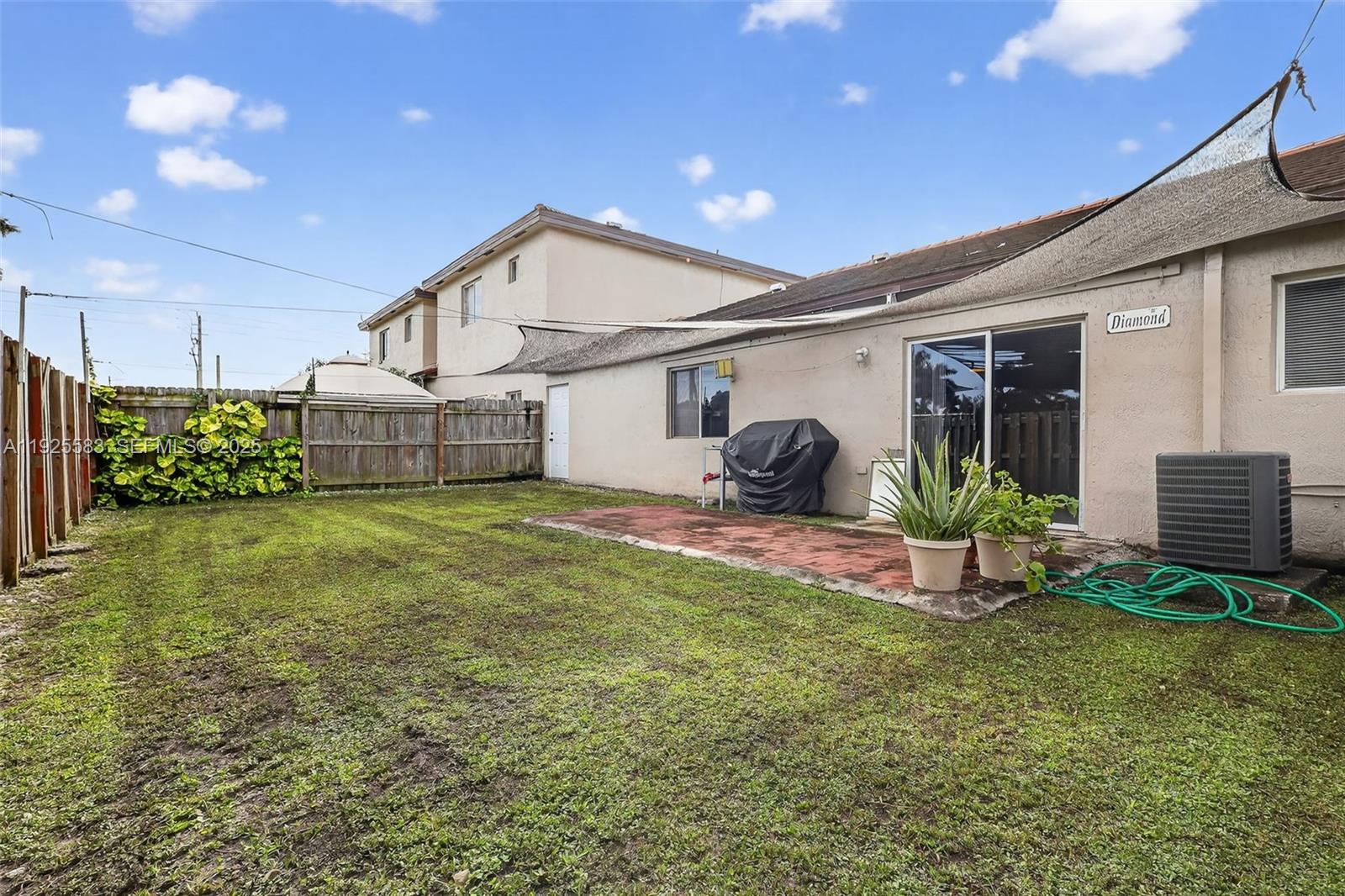 IBIS VILLA AT MIAMI GARDE - Residential