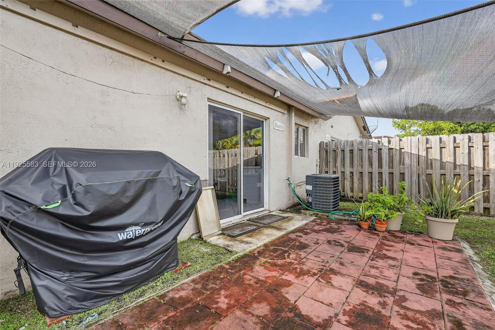 IBIS VILLA AT MIAMI GARDE - Residential