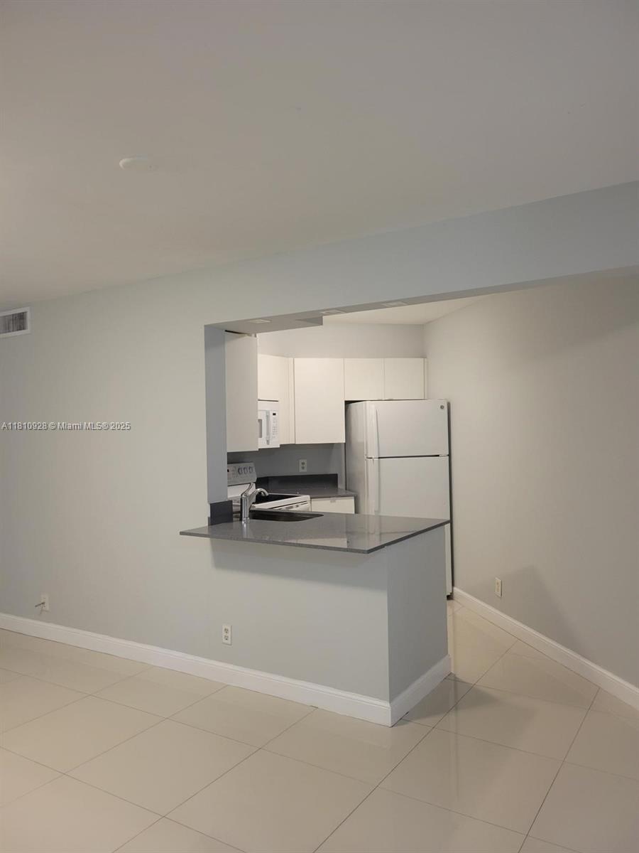 216 Lake Pointe Dr 127