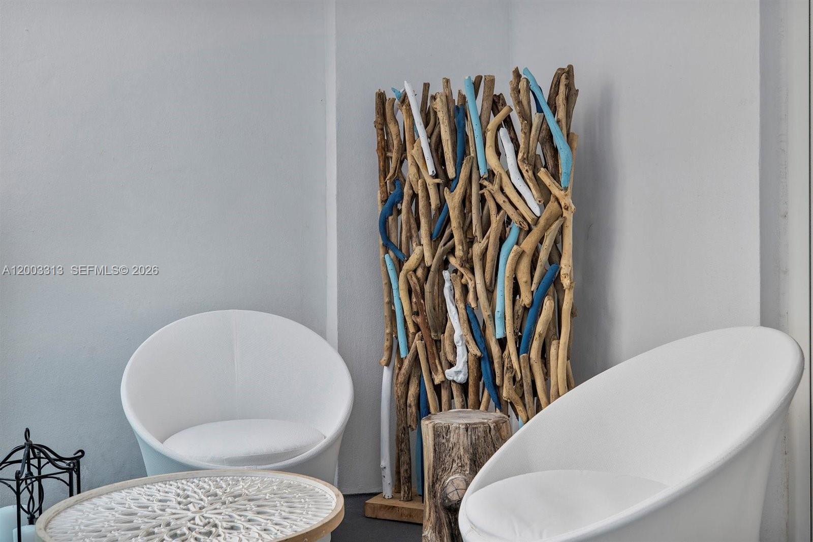 RONEY PALACE CONDO - Residential Lease