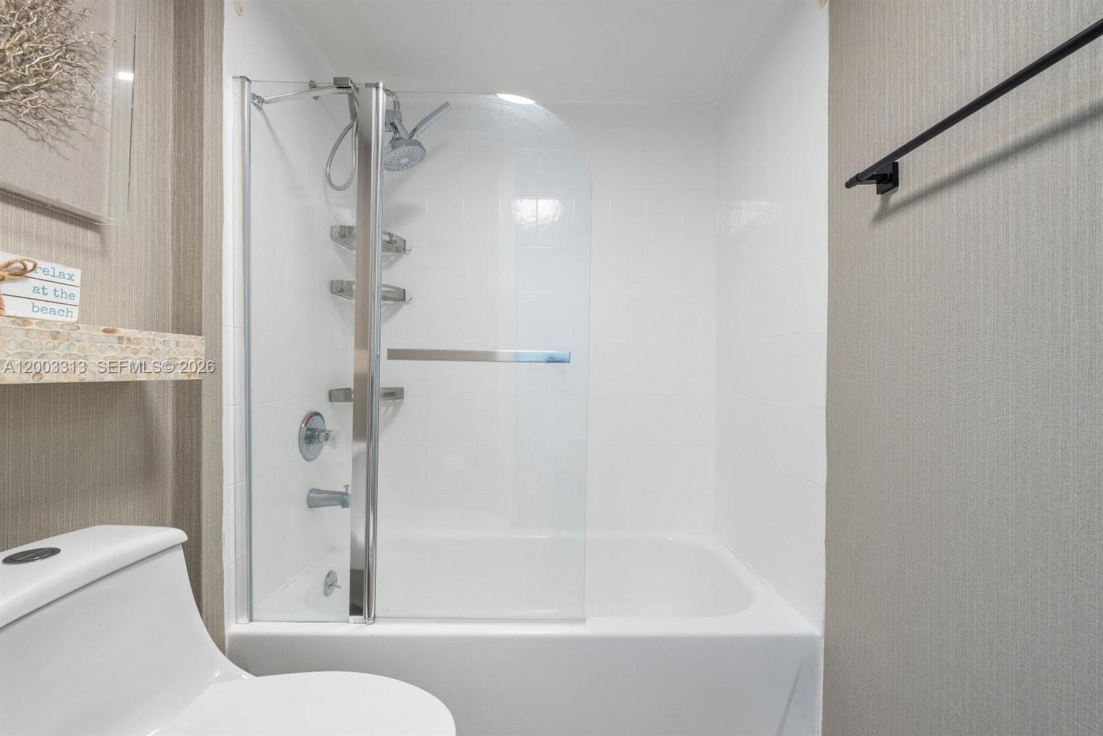 RONEY PALACE CONDO - Residential Lease