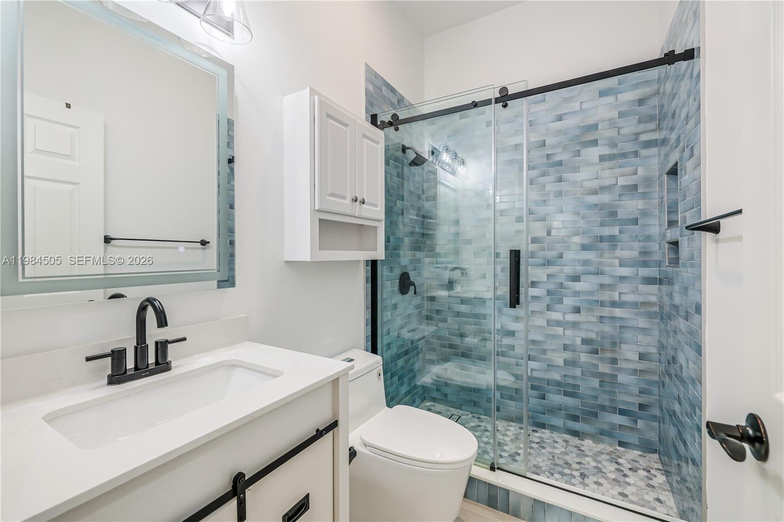 SAVANNA / COVE I - Residential Lease