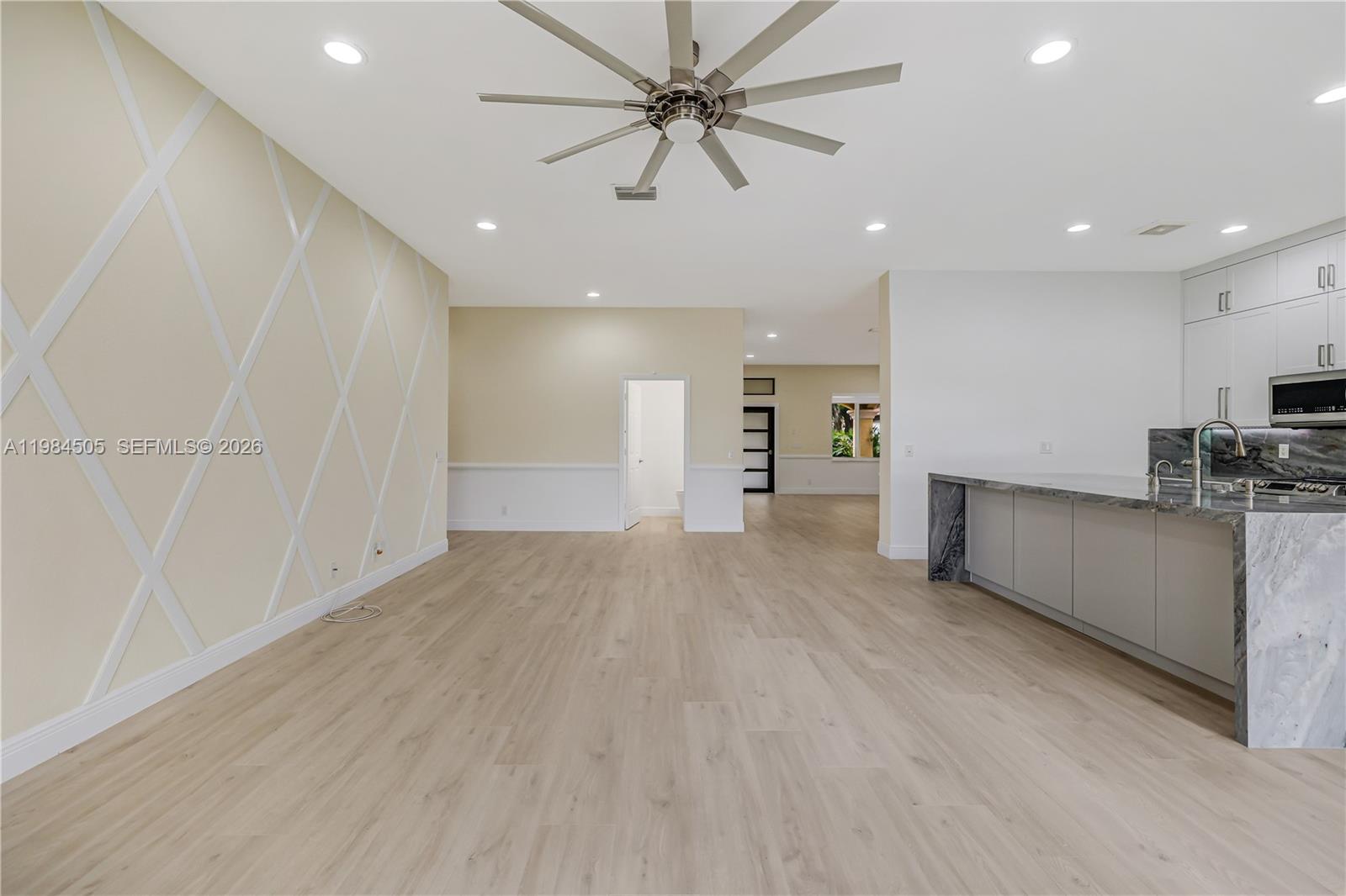 SAVANNA / COVE I - Residential Lease