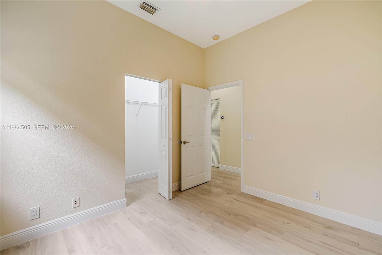 SAVANNA / COVE I - Residential Lease