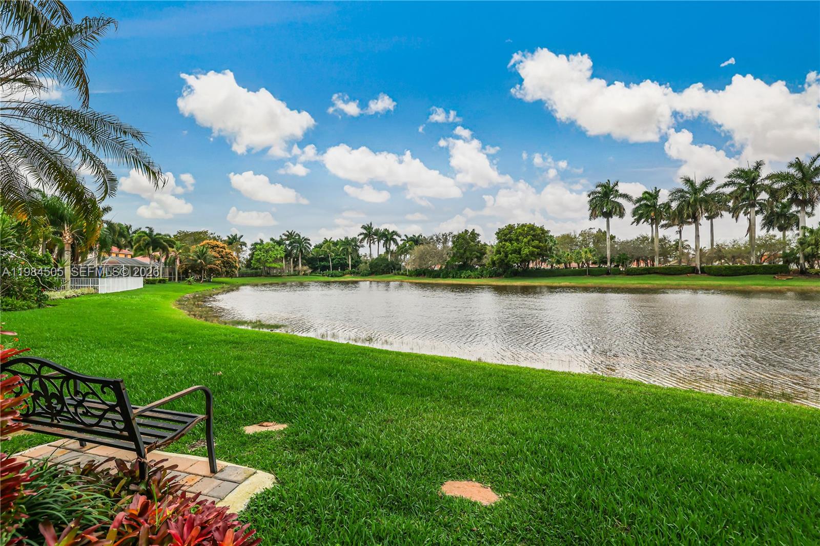 SAVANNA / COVE I - Residential Lease