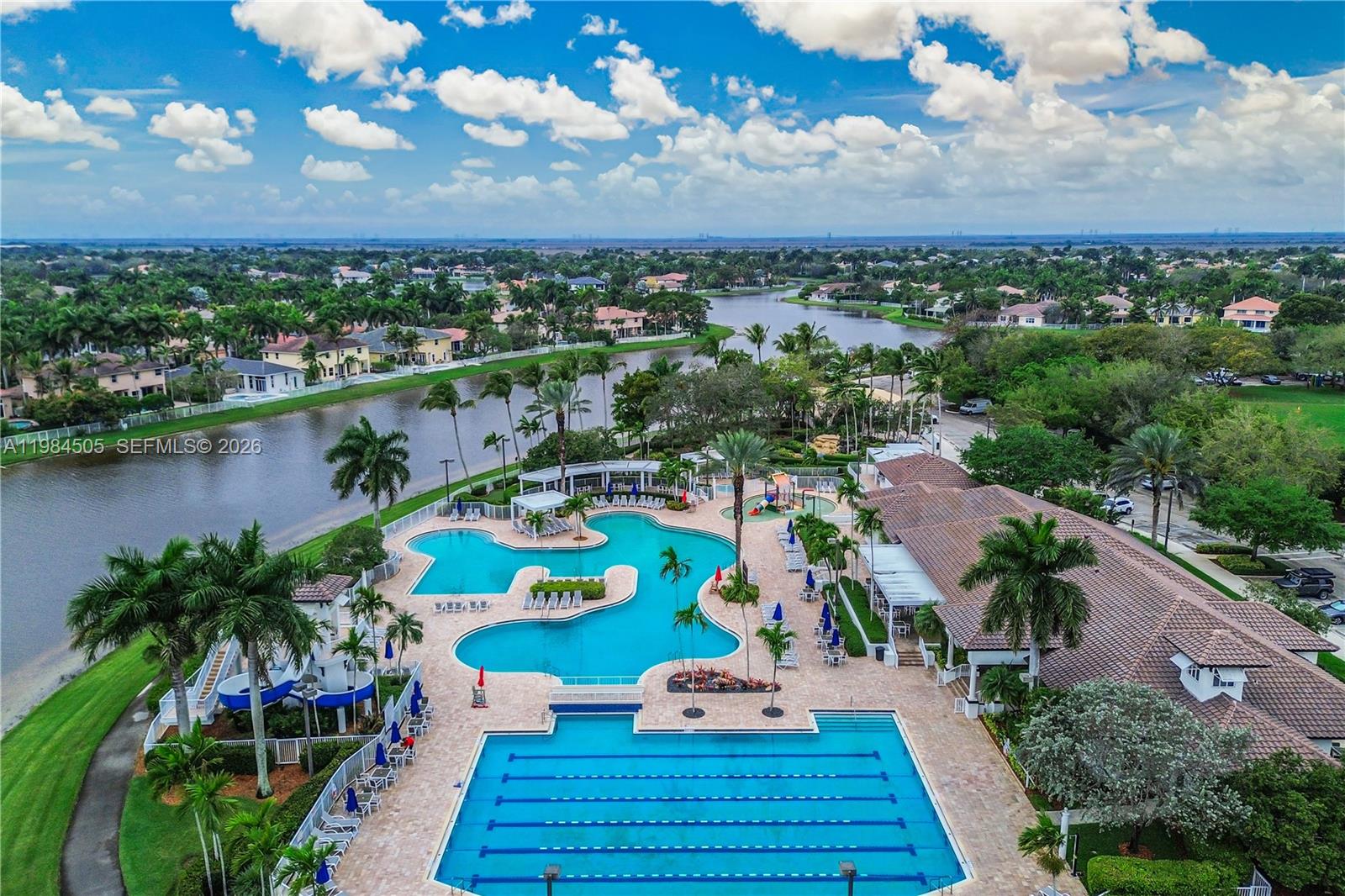 SAVANNA / COVE I - Residential Lease