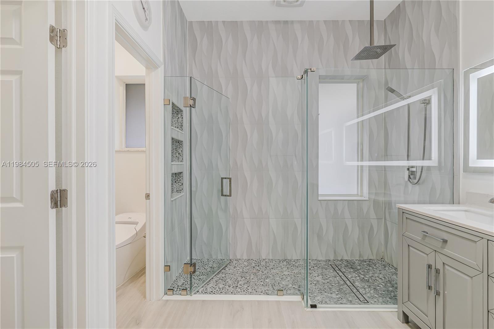 SAVANNA / COVE I - Residential Lease