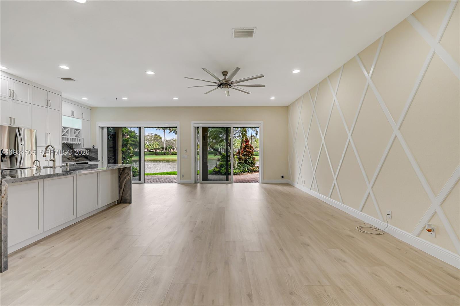 SAVANNA / COVE I - Residential Lease