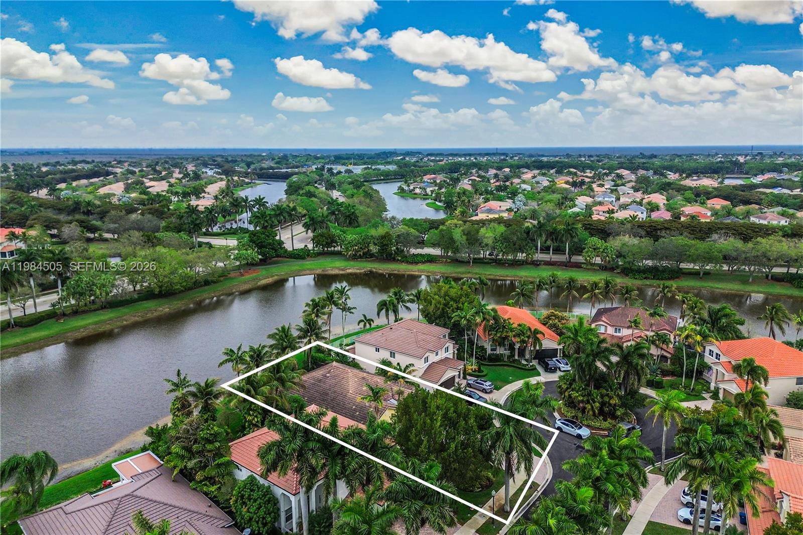 SAVANNA / COVE I - Residential Lease