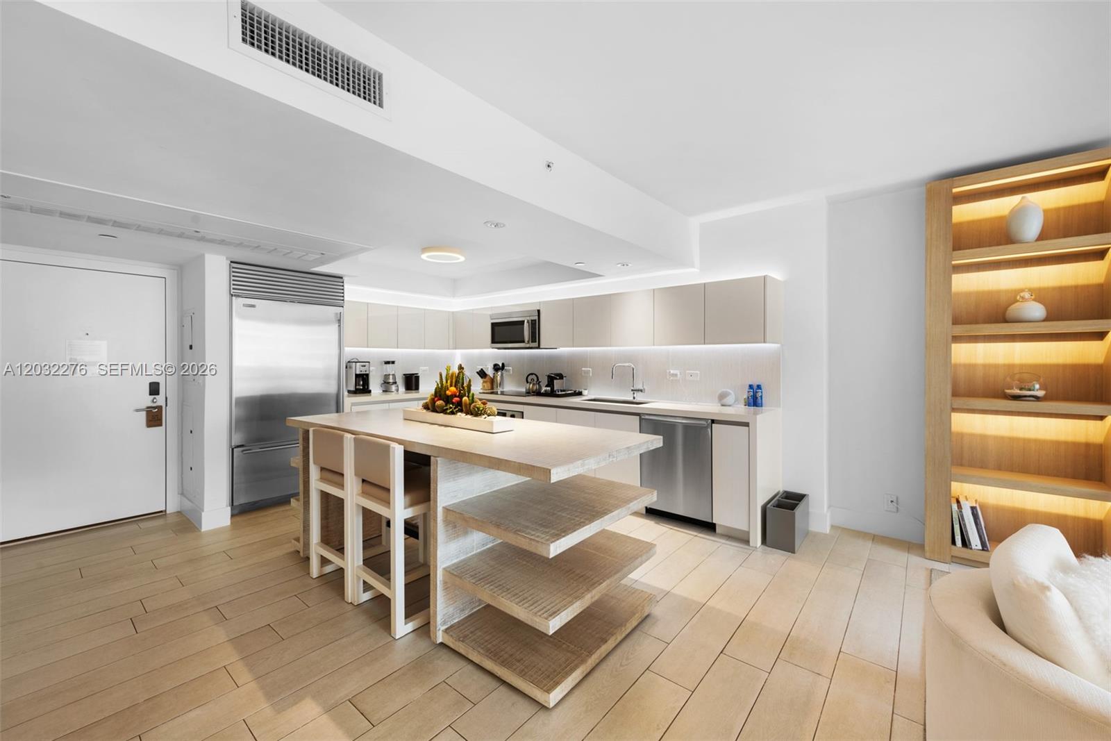 102 24th St 1406