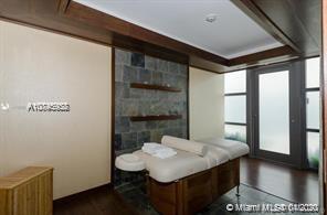 MEI CONDO - Residential