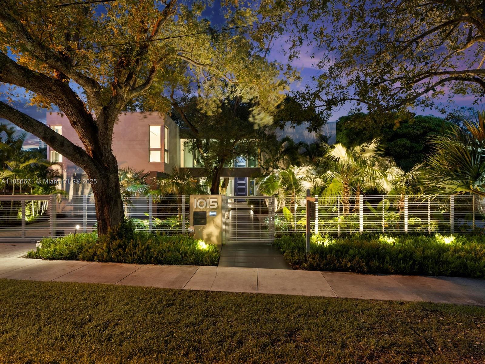 RIO VISTA C J HECTORS RES - Residential