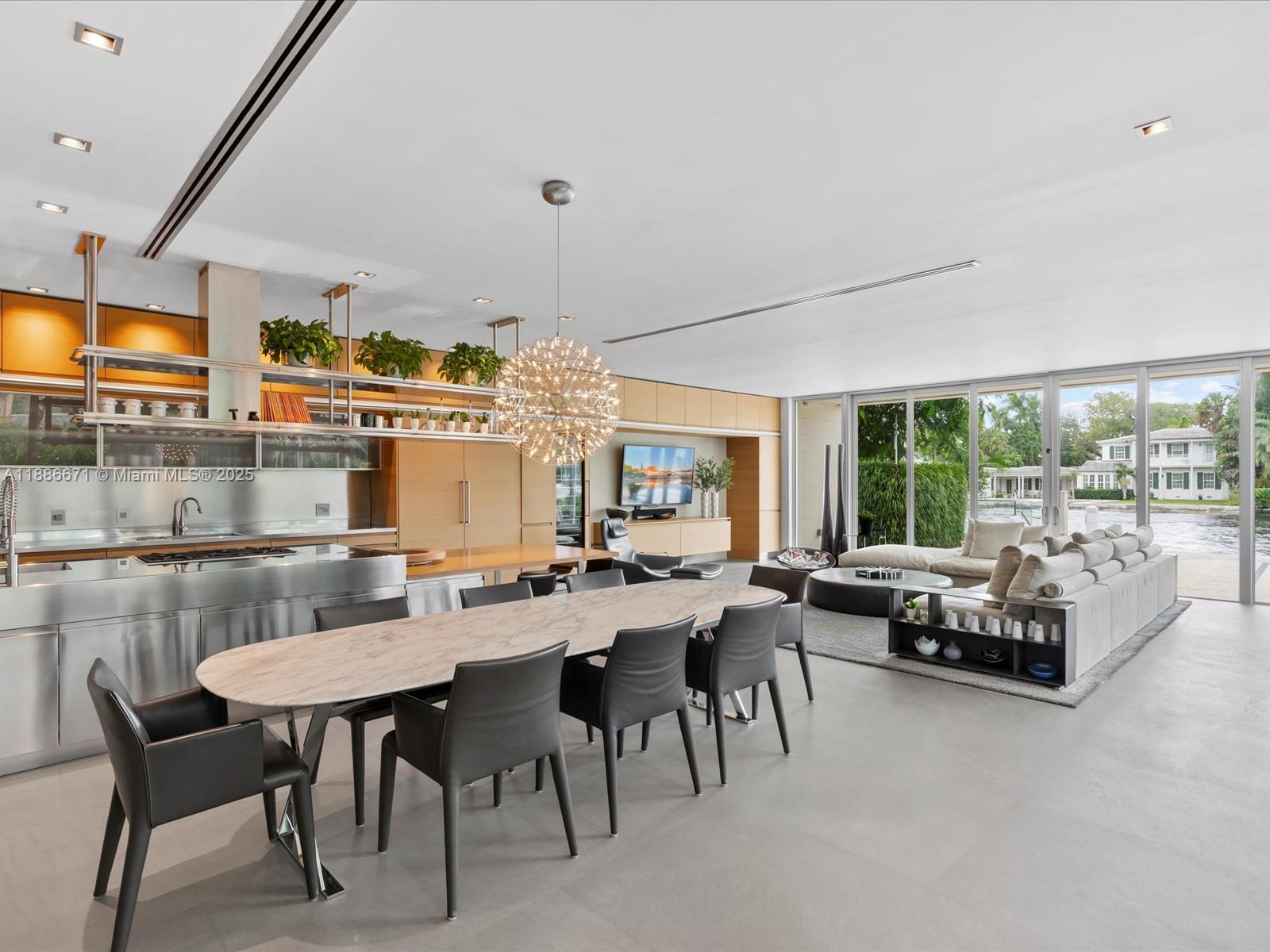 RIO VISTA C J HECTORS RES - Residential
