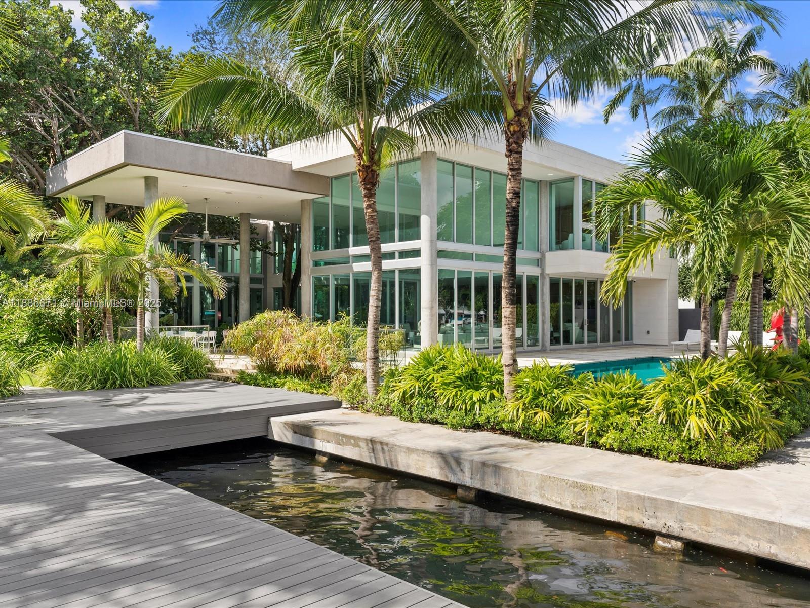 RIO VISTA C J HECTORS RES - Residential