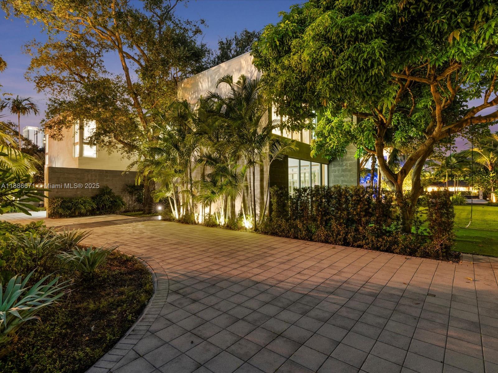 RIO VISTA C J HECTORS RES - Residential