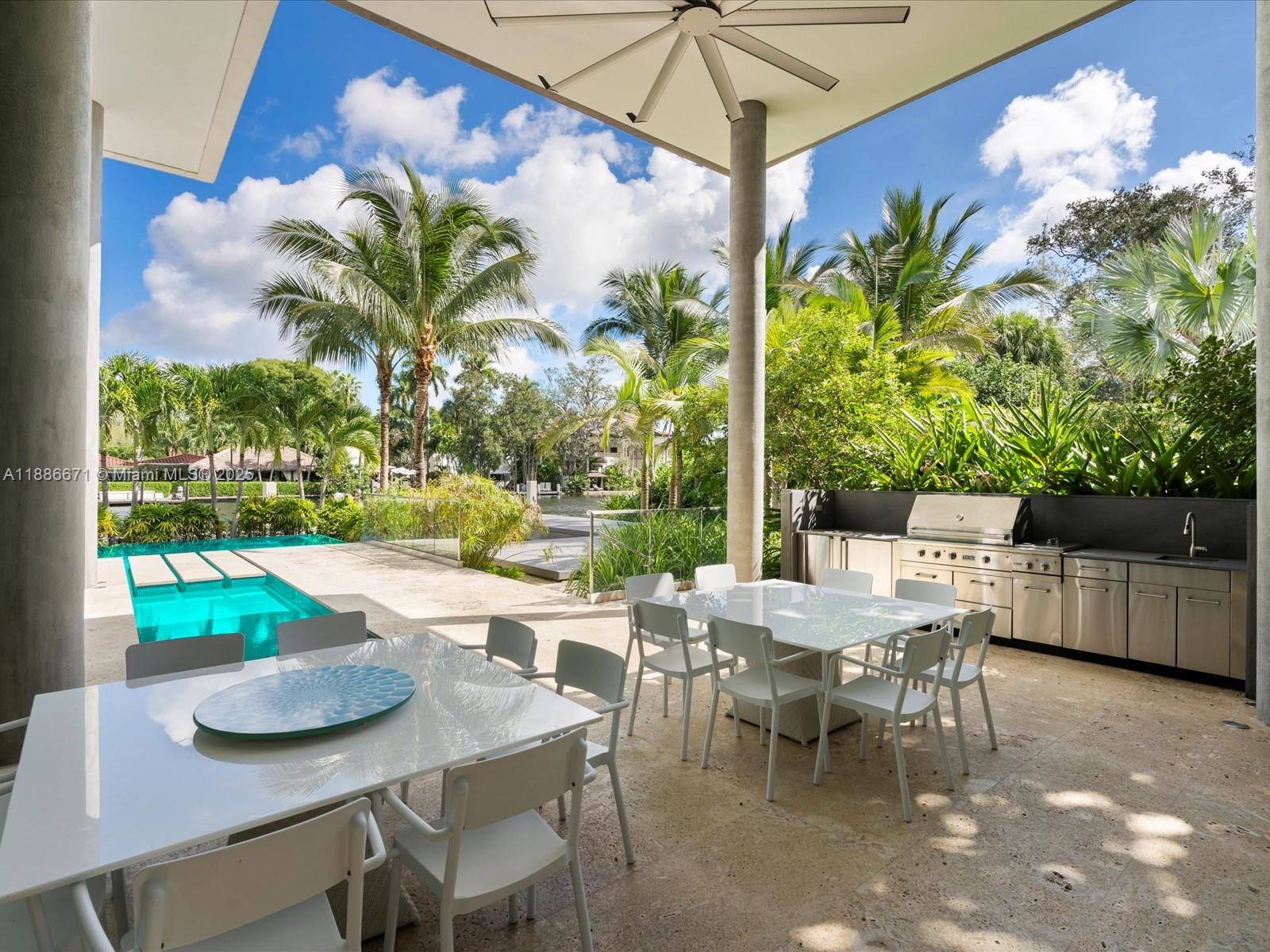 RIO VISTA C J HECTORS RES - Residential