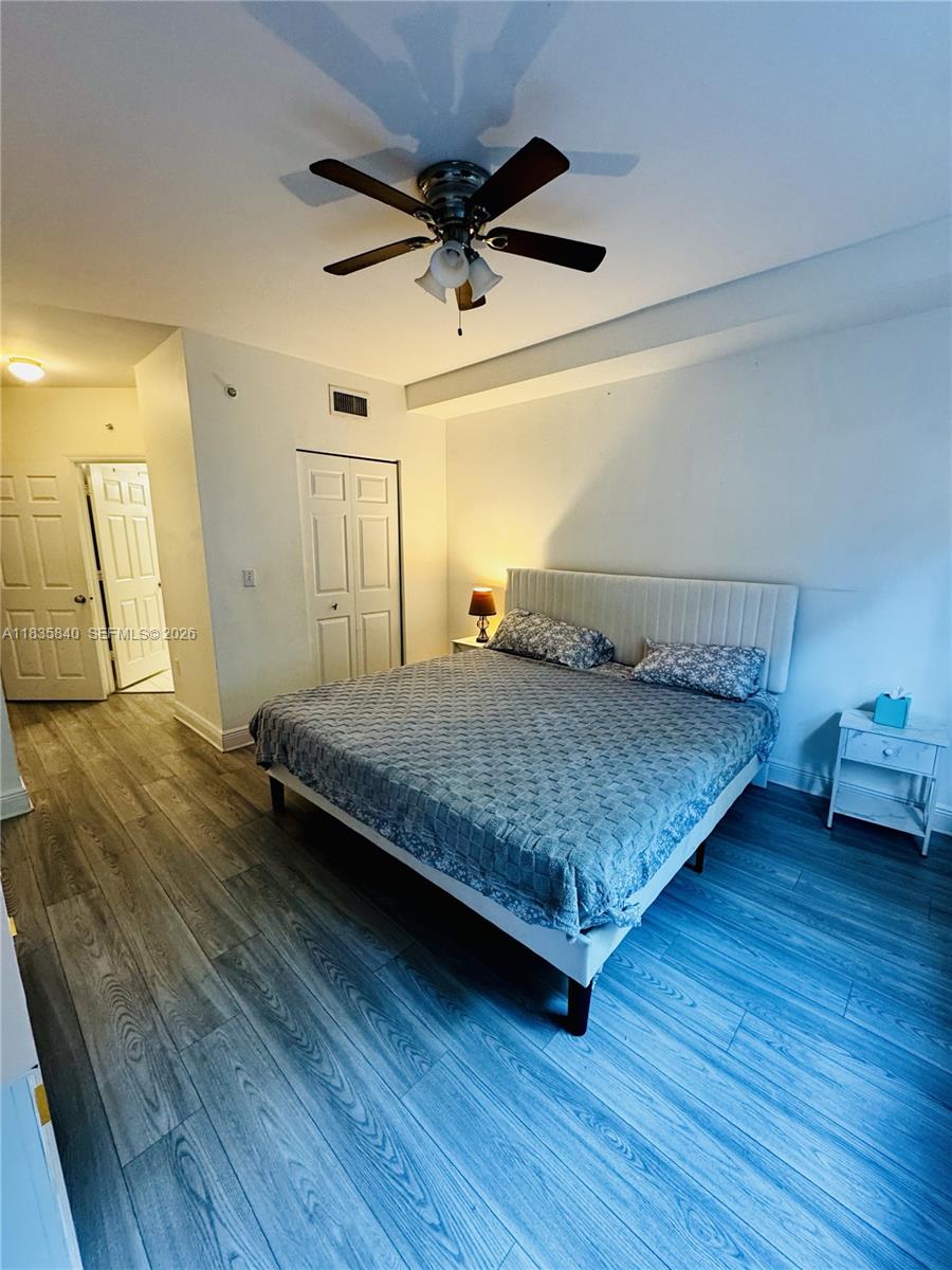 PORTO BELLAGIO CONDO - Residential