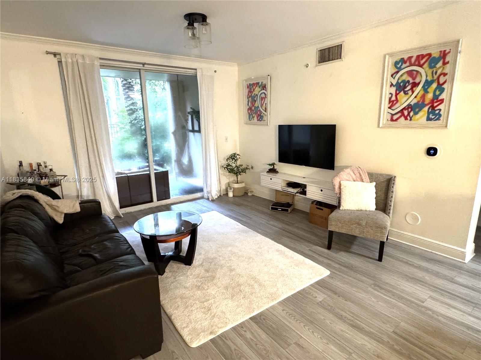 PORTO BELLAGIO CONDO - Residential