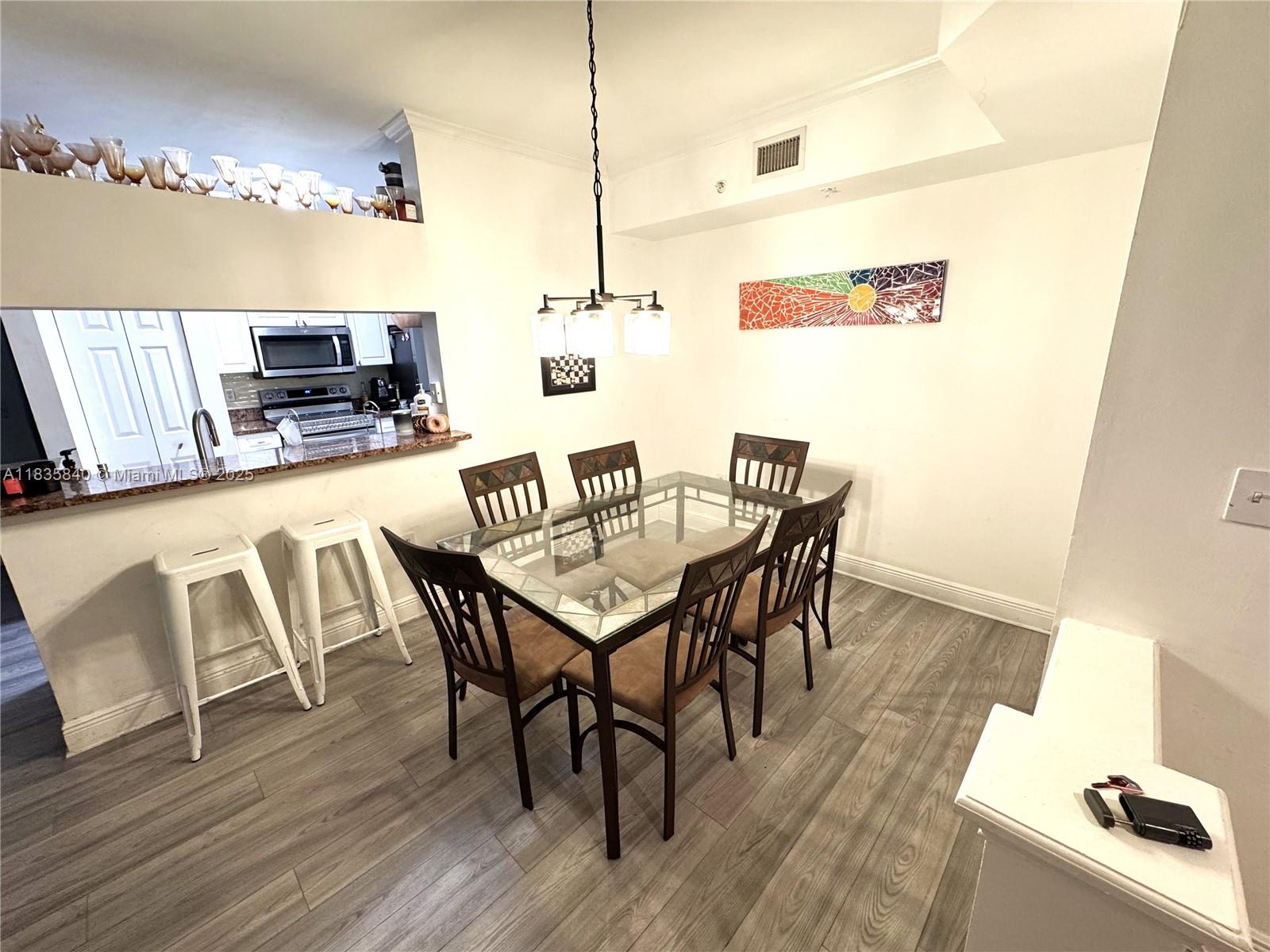 PORTO BELLAGIO CONDO - Residential