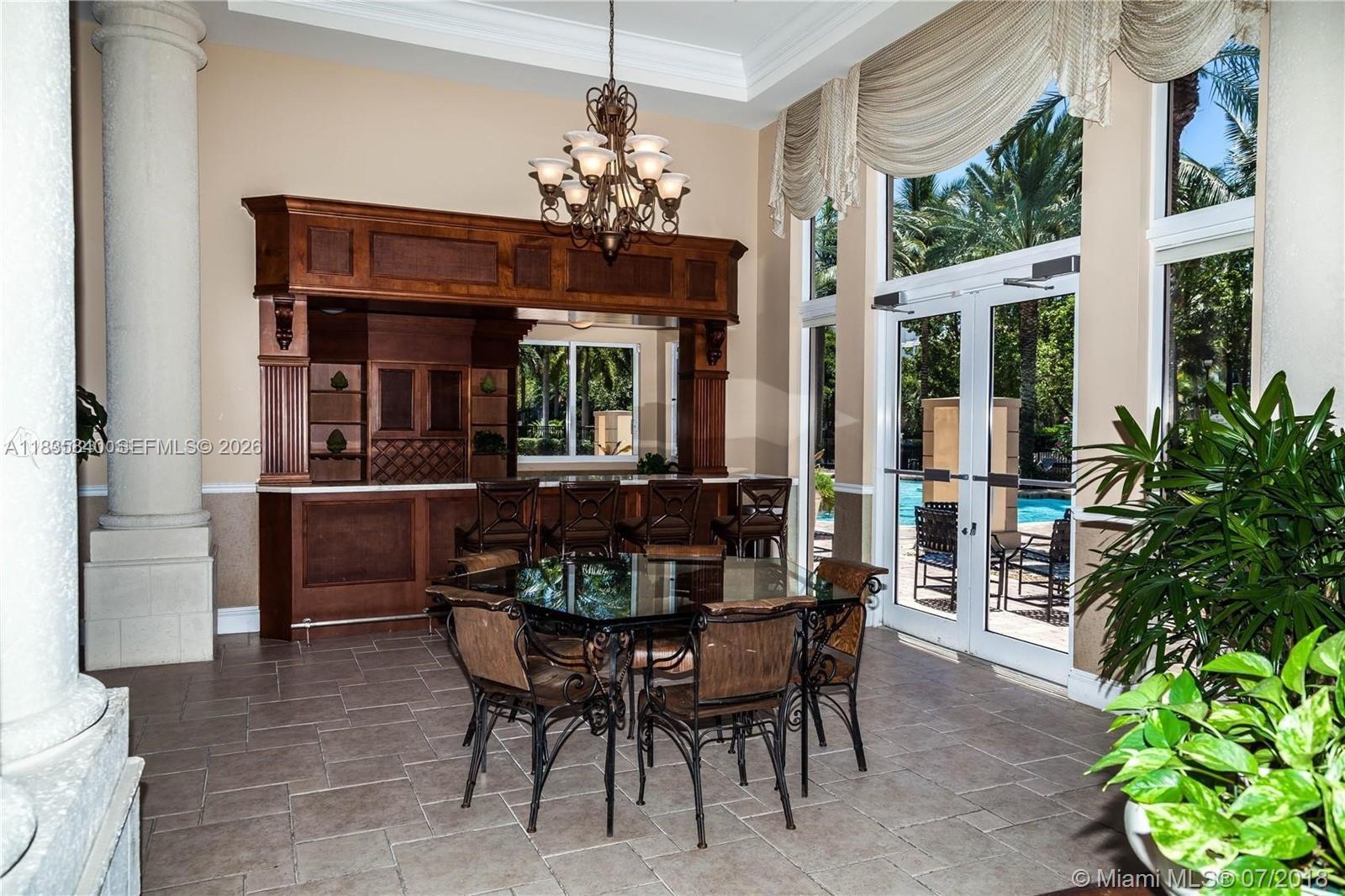 PORTO BELLAGIO CONDO - Residential